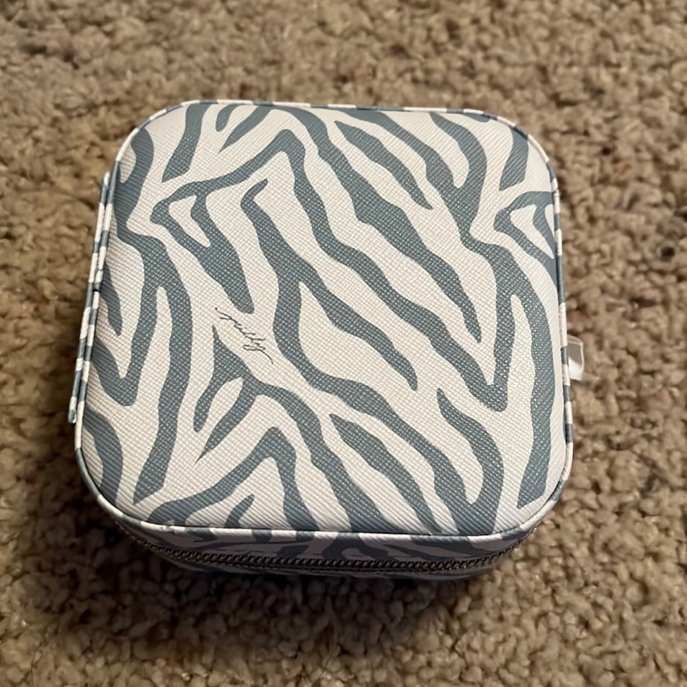 Milly jewelry case